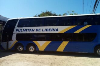 Bus a Playa de Coco